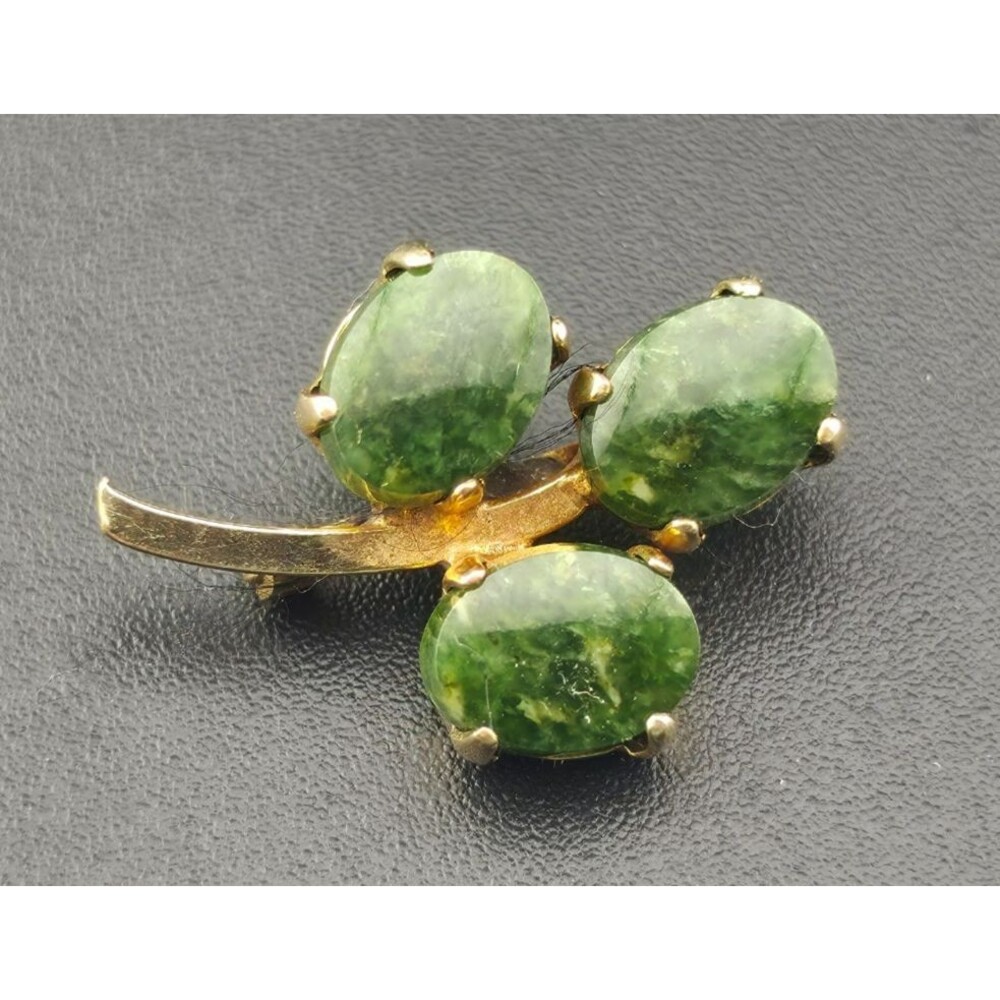 Tiny 3/4" Vintage Green Agate Shamrock Clover Gold Filled Brooch Pin